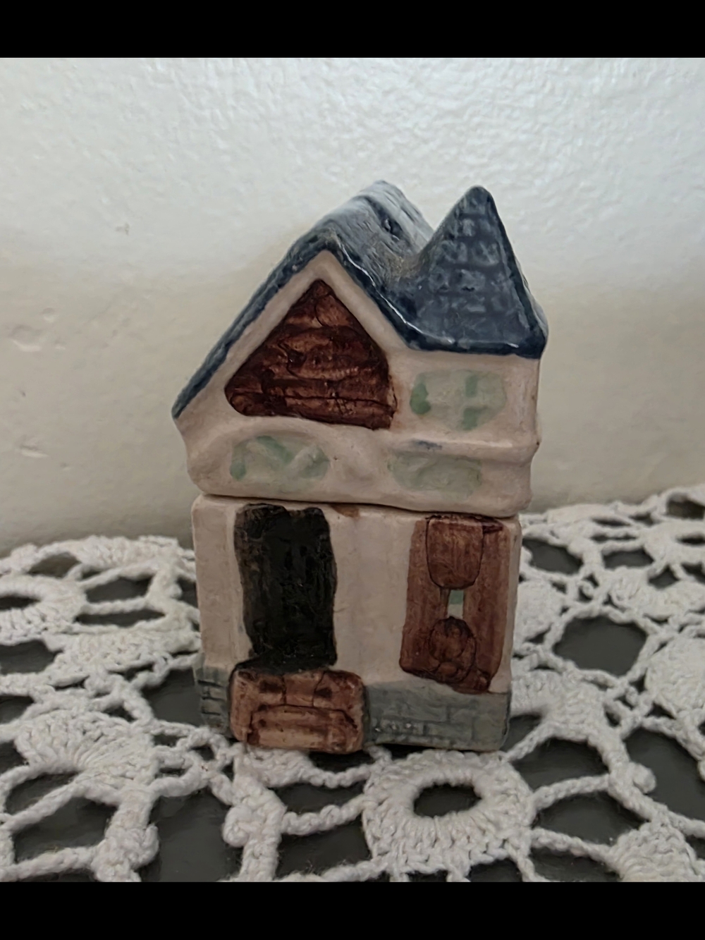 Vintage Cottage Salt & Pepper Shakers Cottagecore